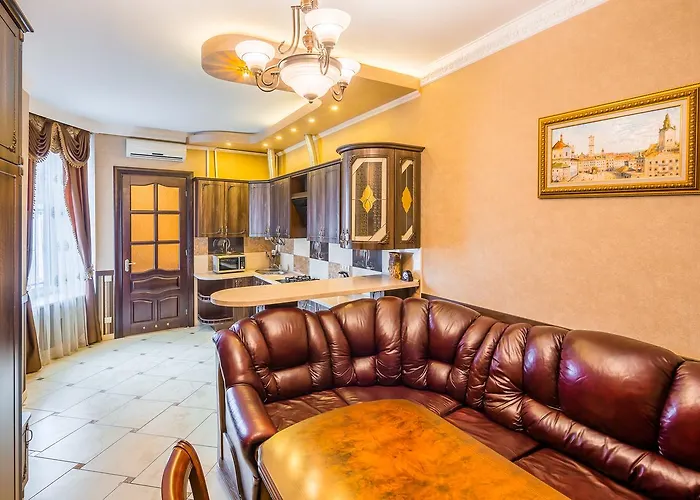 Beautiful Apartment D.Galytskogo