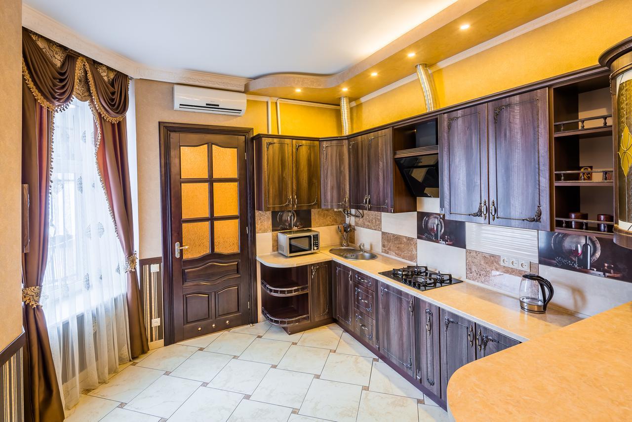 Apartment Beautiful D.galytskogo