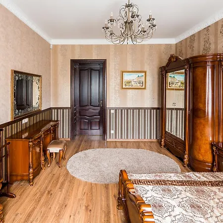 Beautiful Apartment D.Galytskogo Lviv Exterior photo