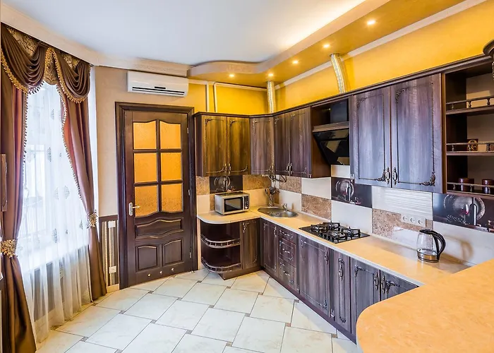 Beautiful Apartment D.Galytskogo