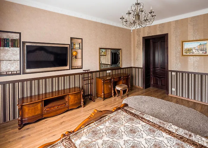 Beautiful Apartment D.Galytskogo